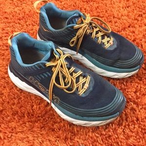 Hoka One One Bondi 6 size 9 Mens